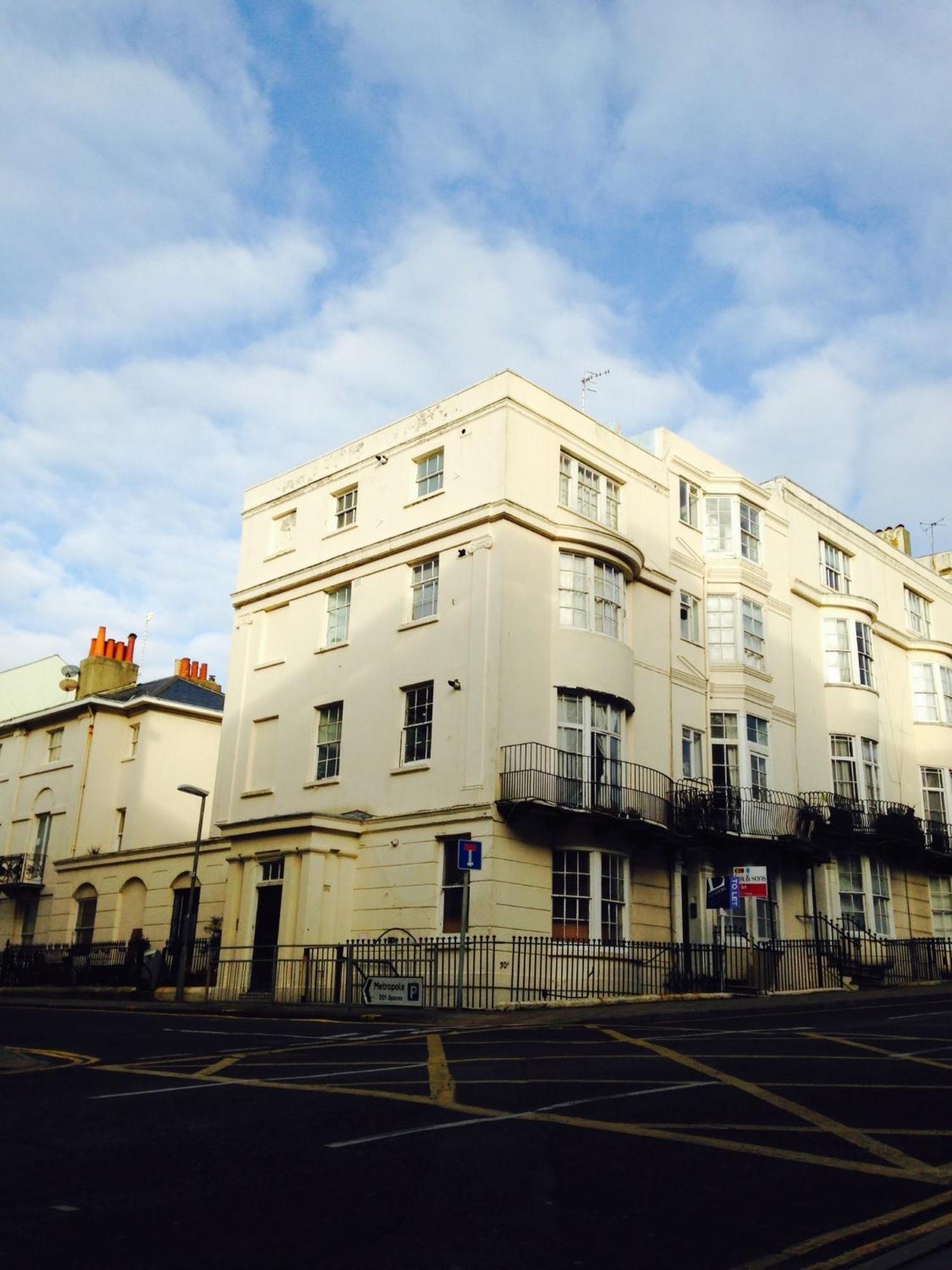 Two Top Central Beach Studios - Also Separate Spa Cabin And Watersports Hove Exterior foto