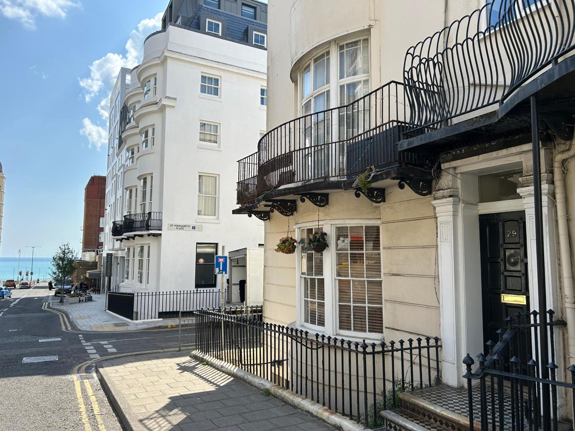 Two Top Central Beach Studios - Also Separate Spa Cabin And Watersports Hove Exterior foto